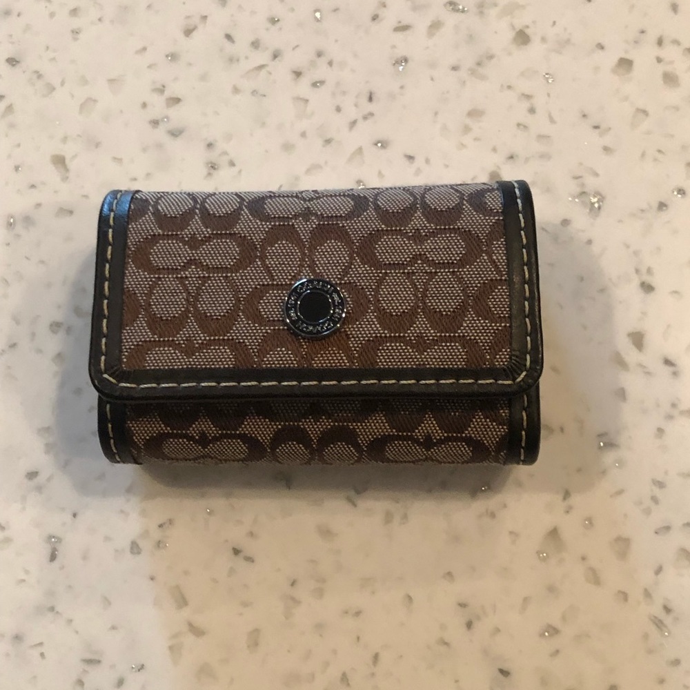 Contact case kit - coach